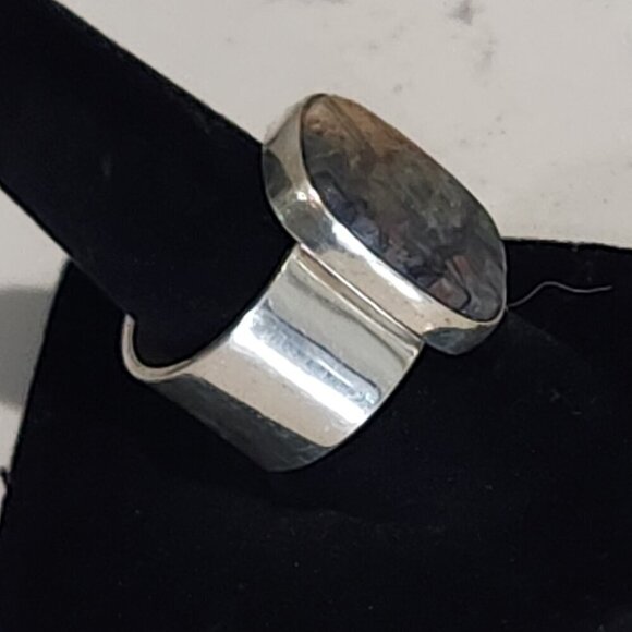 Labradorite Sterling Silver Rectangle Ring - Picture 2 of 6
